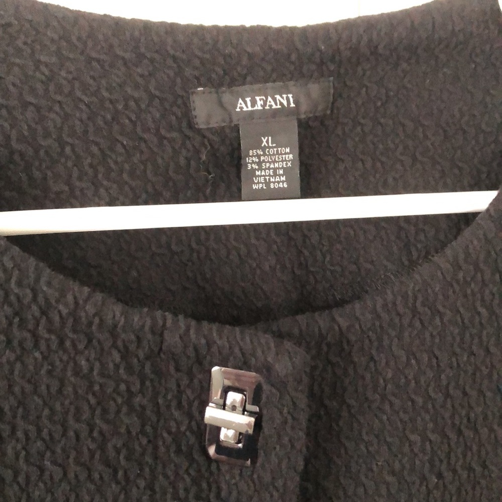 Black 3/4 sleeve jacket - Picture 2 of 5